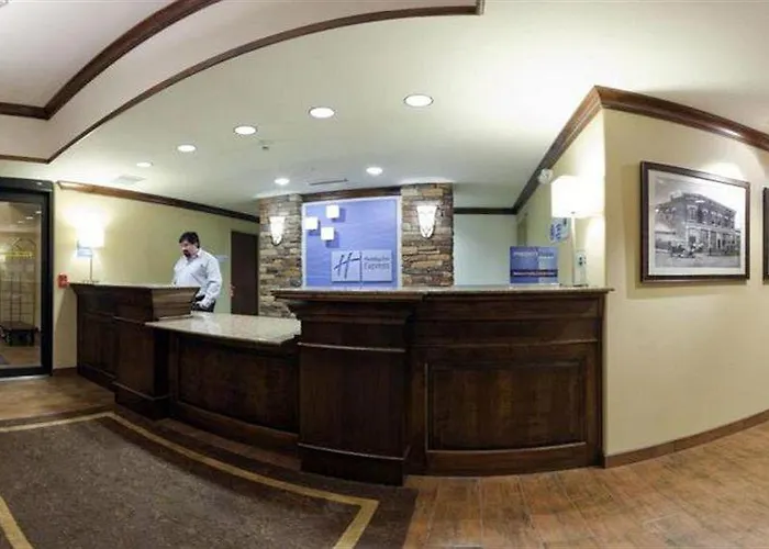 Express & By Ihg Lander