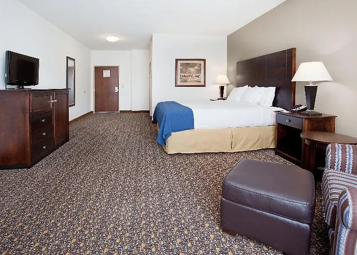 Express & By Ihg 2* Lander