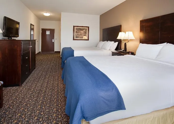 Hotel Express & By Ihg 2*
