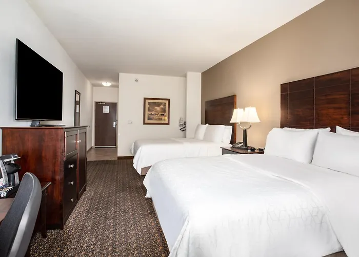 Express & By Ihg 2*