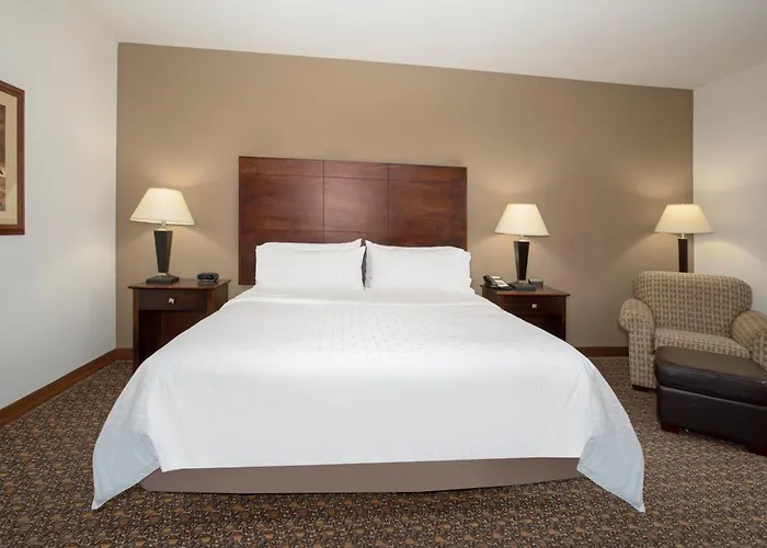 Hotel Express & By Ihg Lander