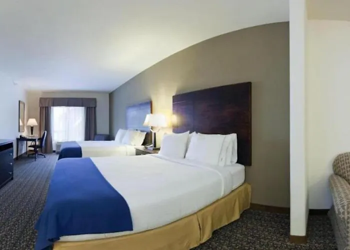 Express & By Ihg 2*