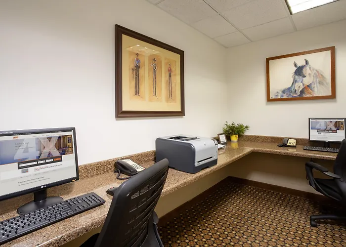 Hotel Express & By Ihg 2*
