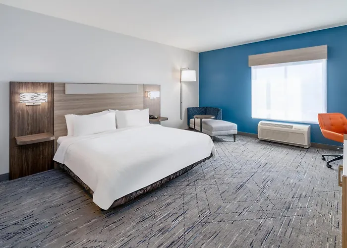 Express & By Ihg Hotel 2*