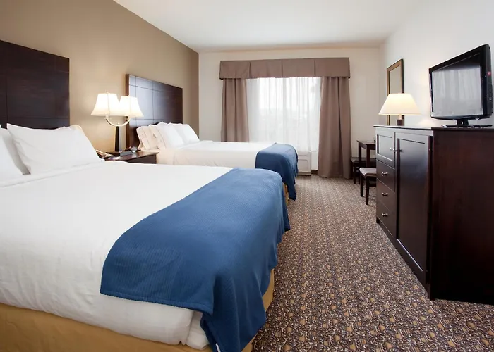 Express & By Ihg Hotel 2*